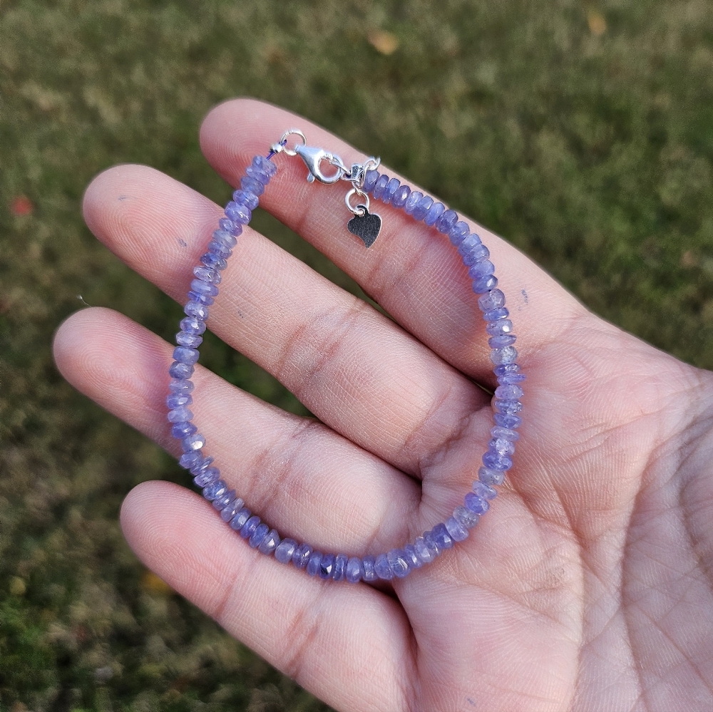tanzanite bracelet with  silver clasp